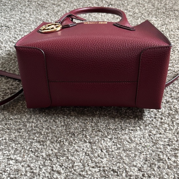 Michael Kors burgundy crossbody - Picture 6 of 7